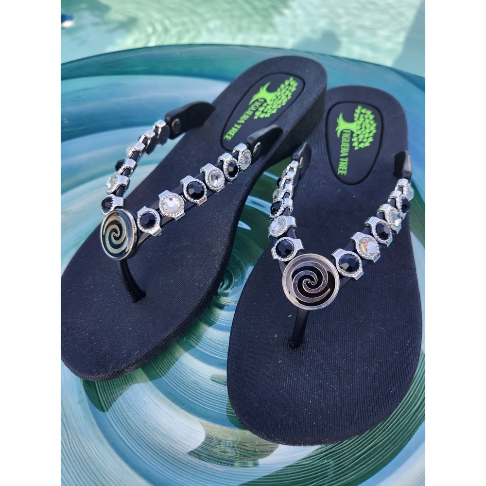 Jessica Beautiful Crystal Flip Flops Sandals SUPER COMFY Size 8